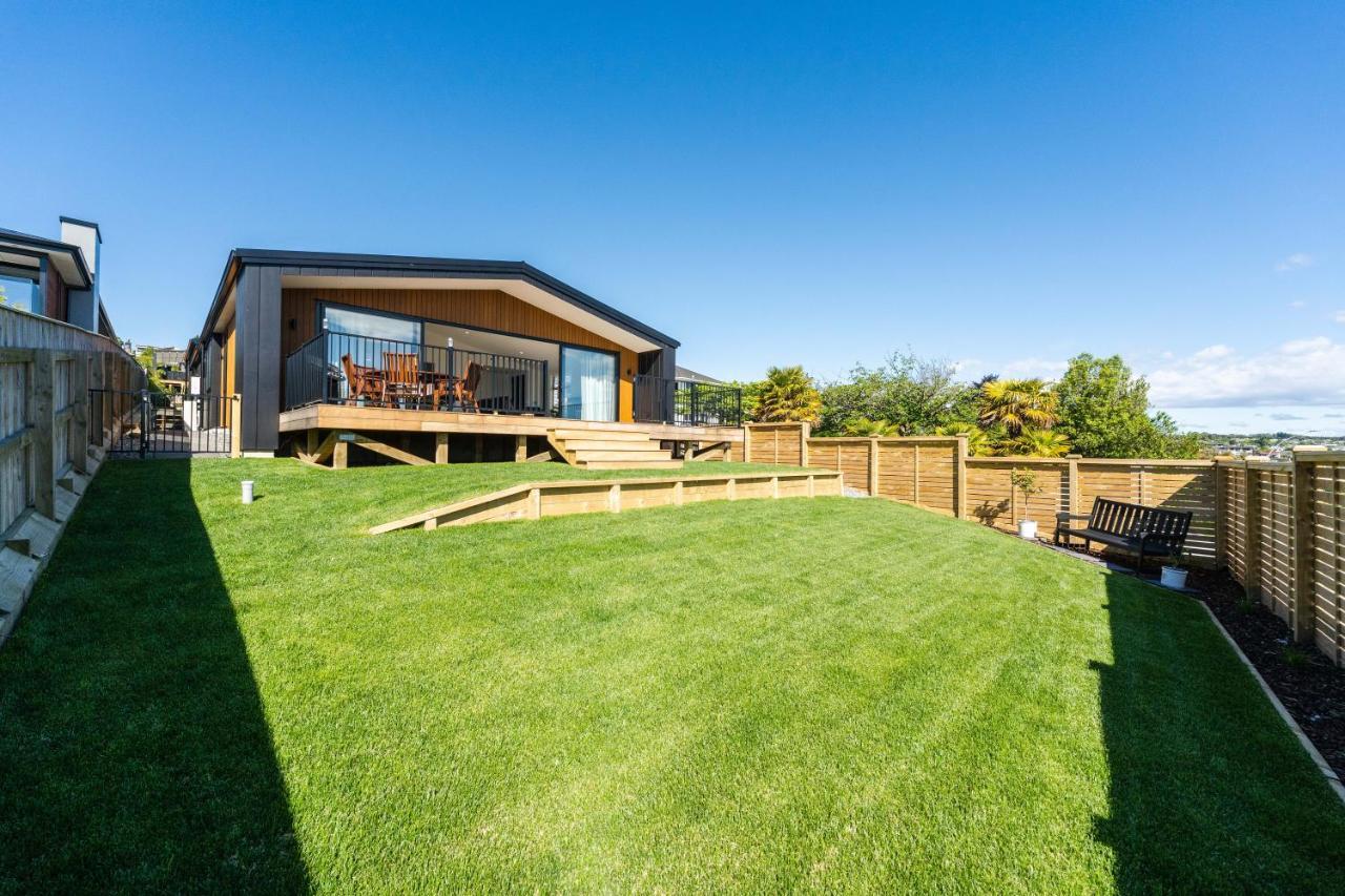 Lakeview Terrace - Taupo Holiday Home מראה חיצוני תמונה