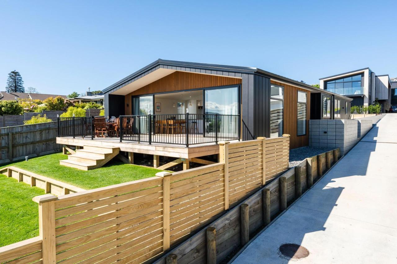 Lakeview Terrace - Taupo Holiday Home מראה חיצוני תמונה