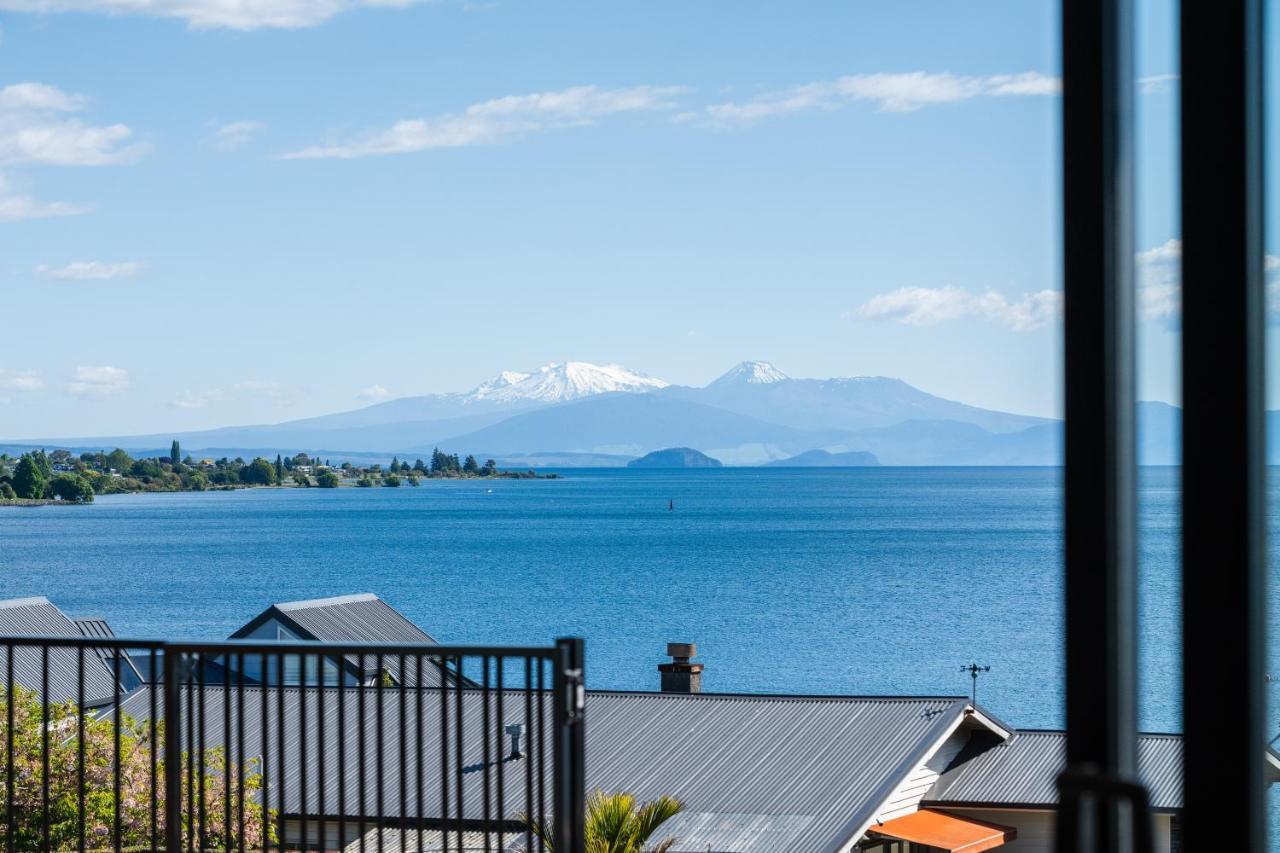 Lakeview Terrace - Taupo Holiday Home מראה חיצוני תמונה