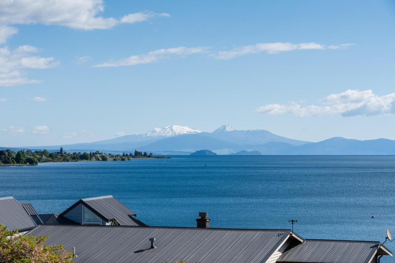 Lakeview Terrace - Taupo Holiday Home מראה חיצוני תמונה